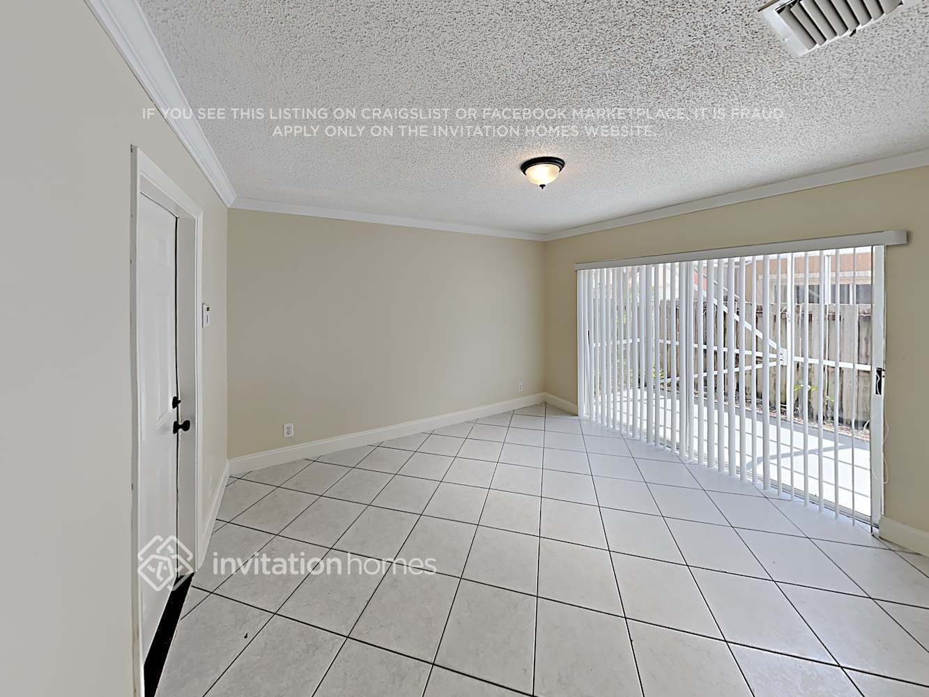 Building Photo - 10769 Oak Lake Way