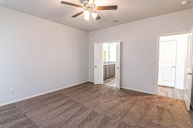 Building Photo - 1219 Santa Clara Dr