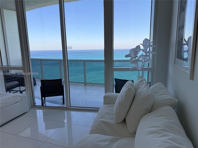 Building Photo - 15901 Collins Ave