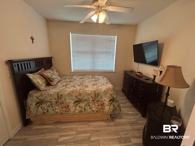Building Photo - 25343 Windward Lakes Ave
