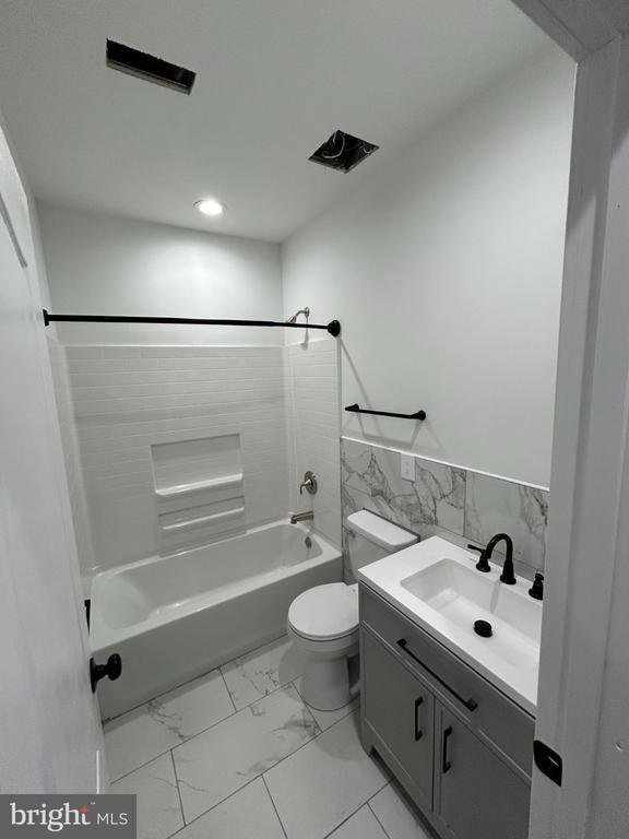 Building Photo - 1313 N 52nd St