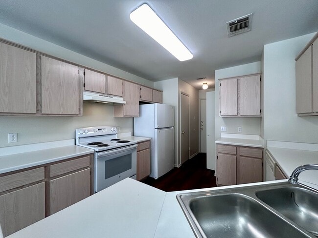 Building Photo - 9703 Nightjar Dr