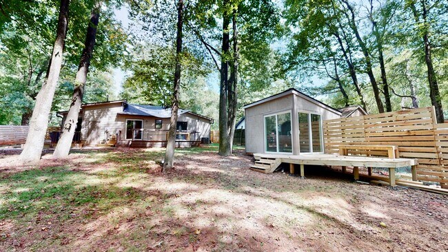 Building Photo - 5012 Glenview Ct