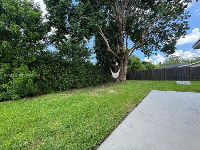 Primary Photo - 2631 NW 94th Ave