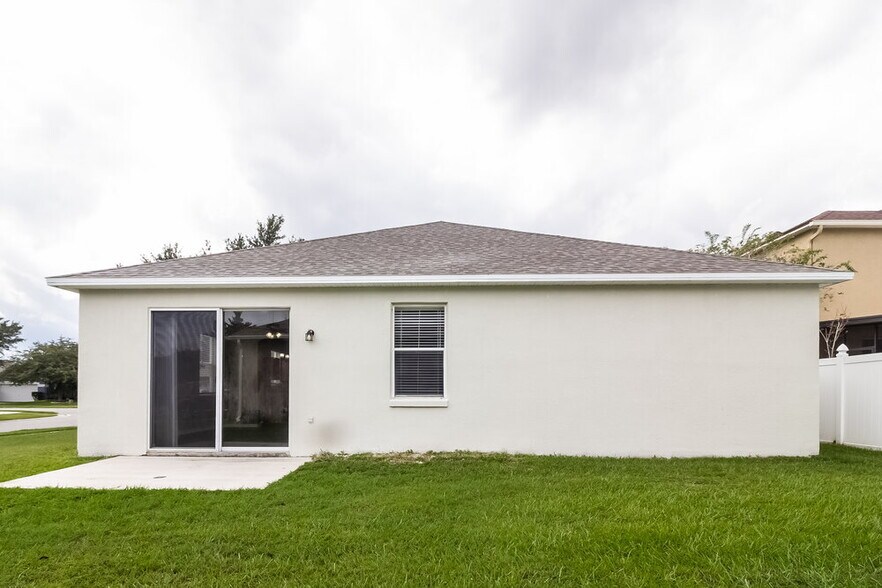 Building Photo - 120 Portstewart Dr