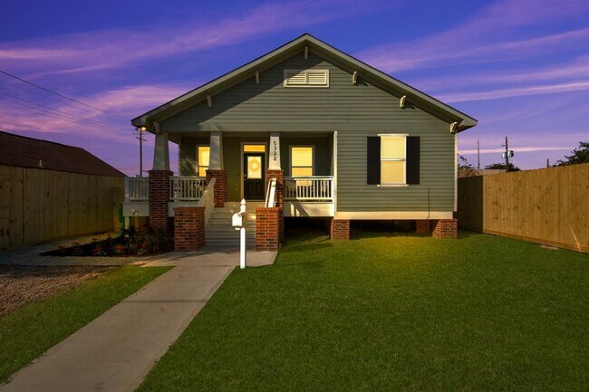 Building Photo - 5322 Avenue K