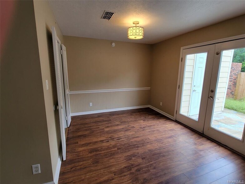 Building Photo - 5302 Rexford Ct