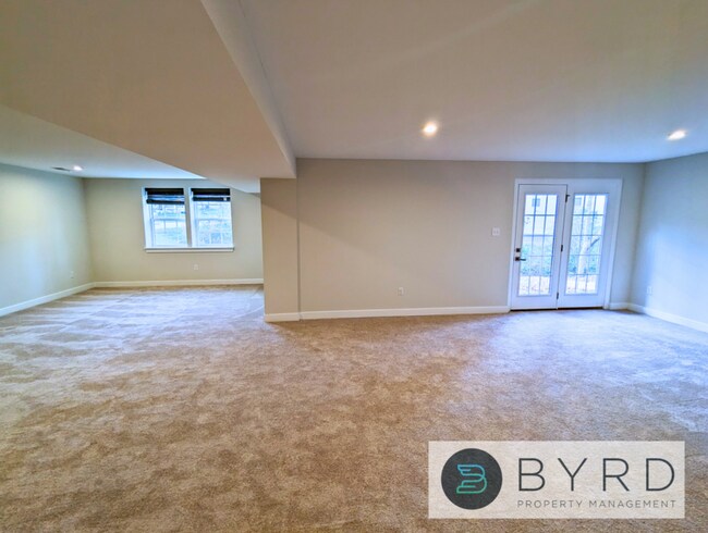 Building Photo - 15700 Cambria Cove Blvd