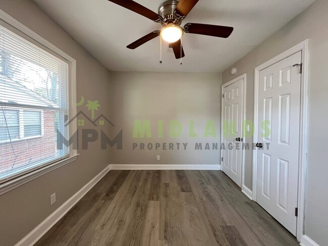 Building Photo - 6811 Doby Dr