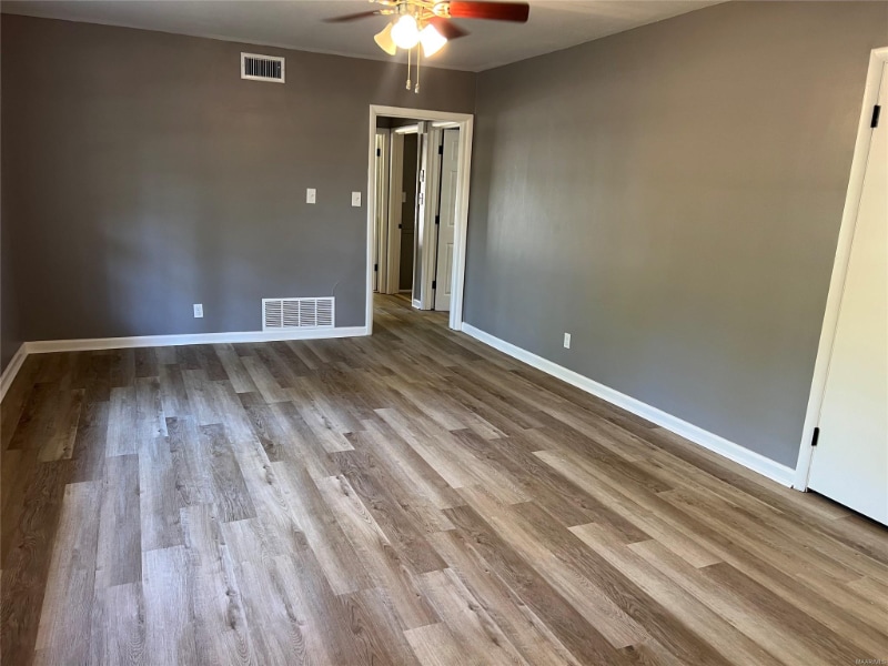 Building Photo - 3653 Cloverdale Rd