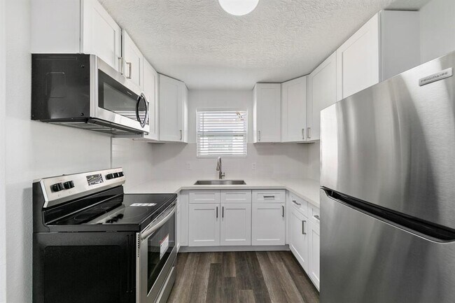 Building Photo - 3727 Winnie St