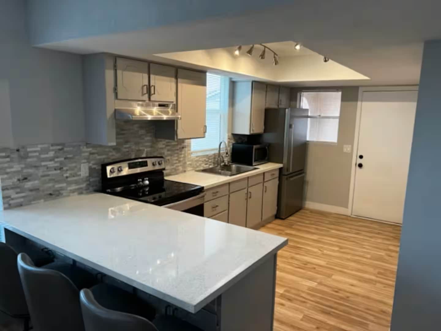 Kitchen - 3393 Kearsage Dr