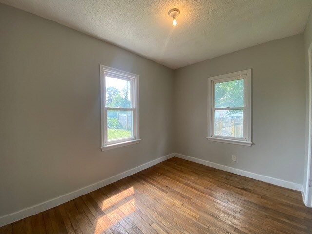 Building Photo - 1539 56th St