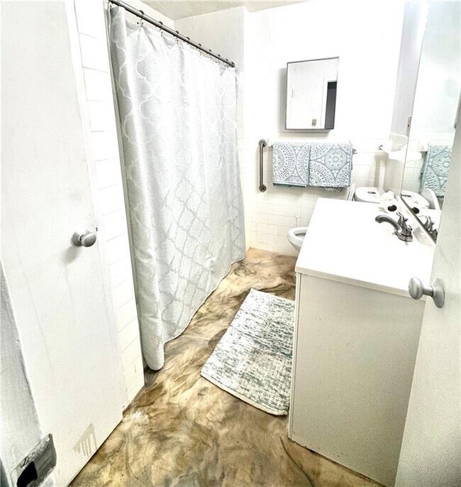 Building Photo - 3060 Pharr Ct N Northwest