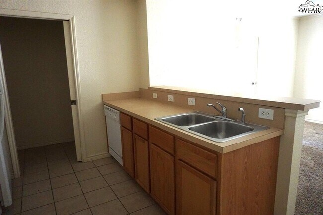 Building Photo - 4710 Brookdale Dr