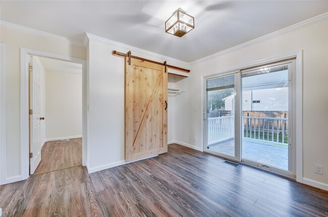 Building Photo - 22 S Haven Dr