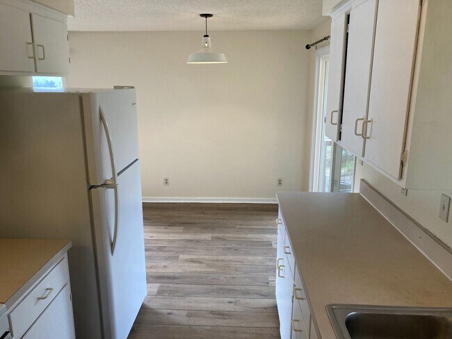 Building Photo - 3791 Onyx St