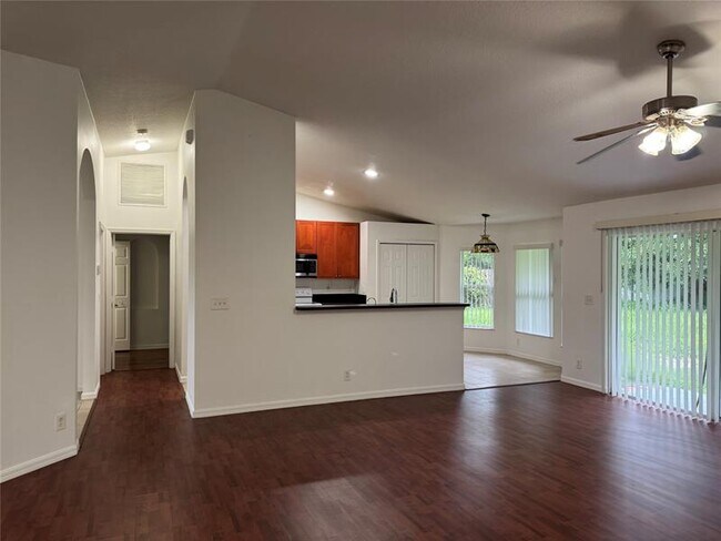 Building Photo - 3542 SW Margela St
