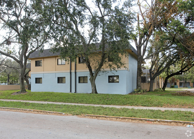 Building Photo - Stanley Terrace Apartments