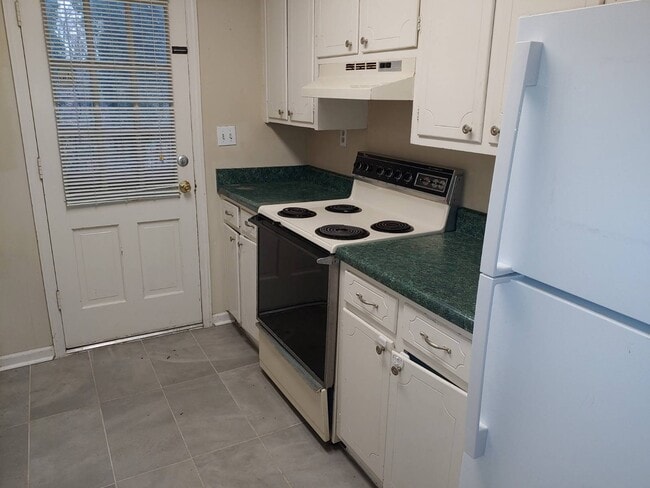 Building Photo - 2080 Montreat Cir