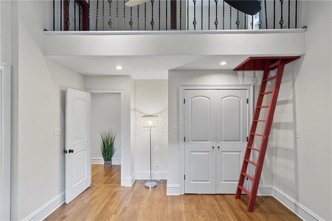 Building Photo - 1532 Huntingdon Trail