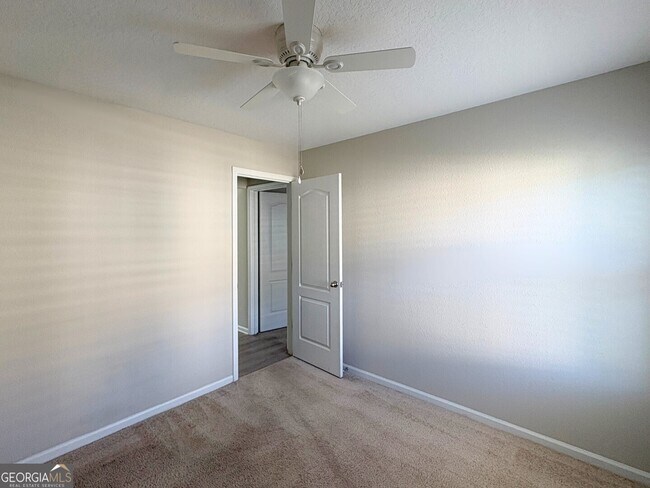 Building Photo - 312 Chinquapin Dr