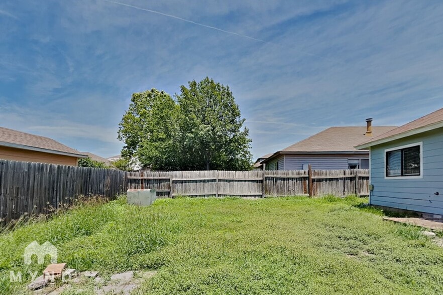 Building Photo - 7009 Blossom Creek