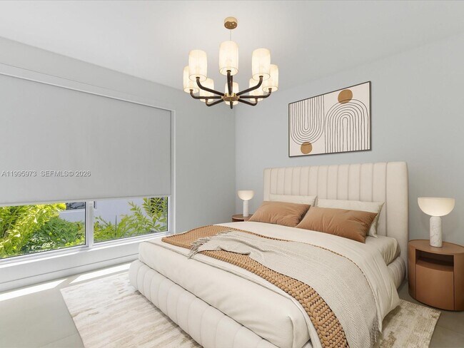 Building Photo - 529 SW 11th St