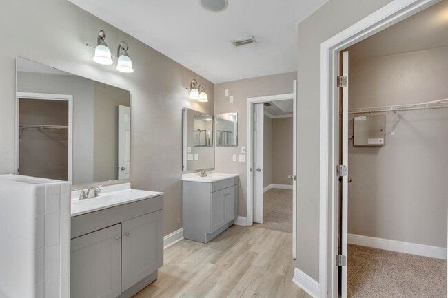 Building Photo - 2636 Fenwood Ct