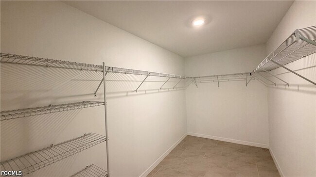 Building Photo - 4007 San Clemente Ct