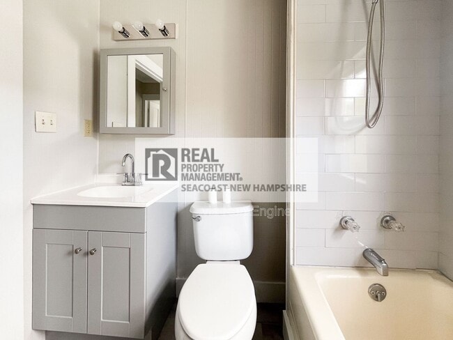 Building Photo - 15 Court St