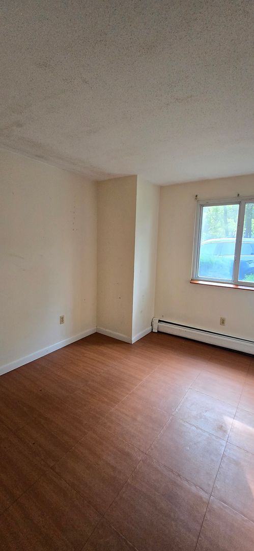 Building Photo - 206-208-208 Higgins Crowell Rd