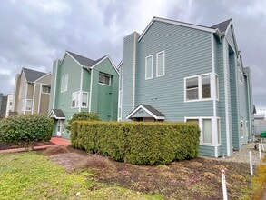 Building Photo - 32-6442