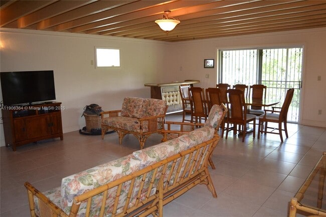 Building Photo - 7855 SW 17th Terrace