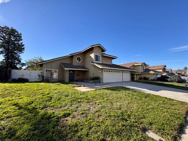 Building Photo - 24473 St Thomas Ave