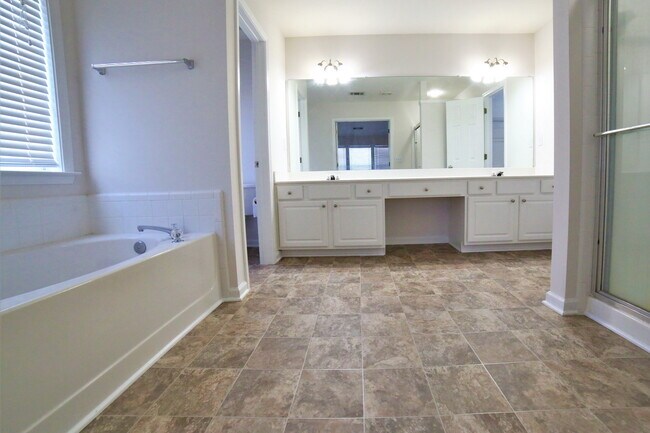 Building Photo - 8305 Grenadier Trl