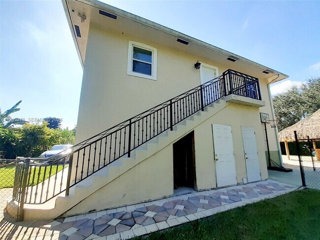 Building Photo - 13755 SW 20th St
