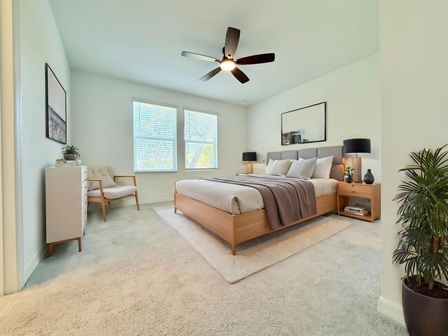 Building Photo - Designed for the way you live! 3Bedrooms/2.5Bath Edgewater Townhome