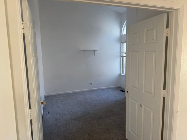 Building Photo - 1009 Pheasant Run Ln