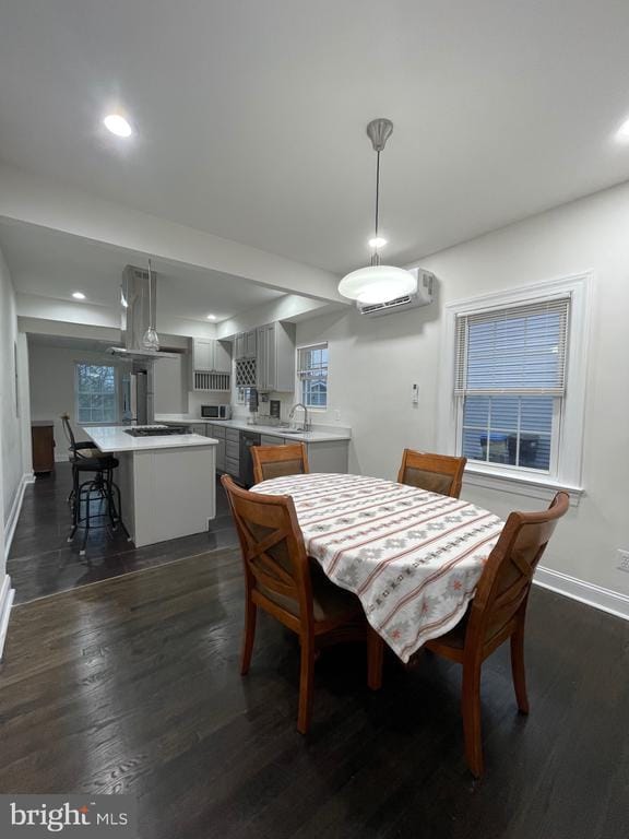 Building Photo - 420 Woodford St