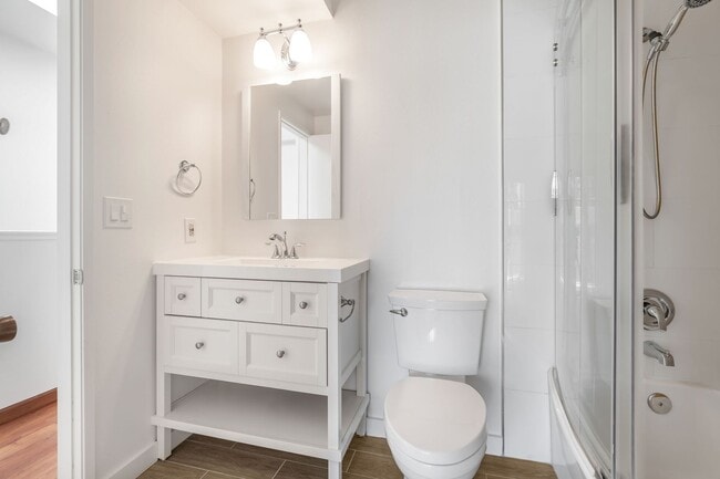 Building Photo - Spacious 2BR/2.5BA Townhome in Prime Milpi...