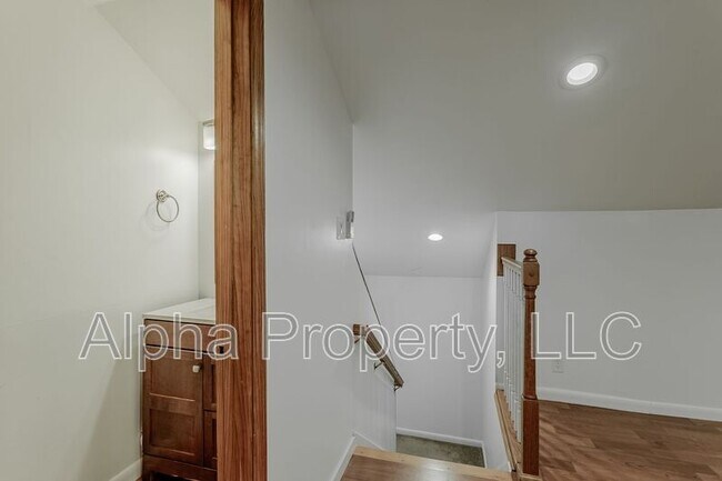Building Photo - 106 Steeplechase Ct