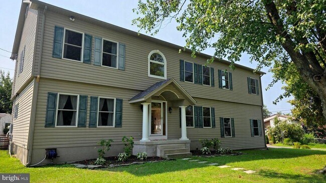 Building Photo - 8418 Geneva Rd