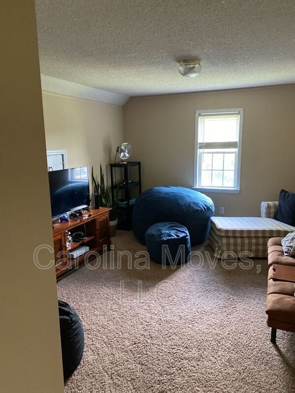 Building Photo - 22 Acklen Dr