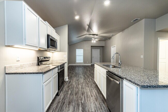 Building Photo - 13605 Avenue R