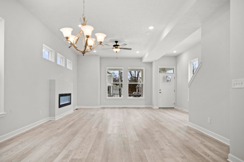 Building Photo - 2273 E 100th St