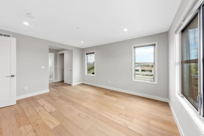 Building Photo - 30 Hermosa Ave