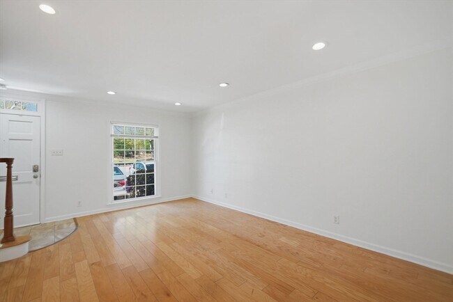 Building Photo - 1155 Dickinson St