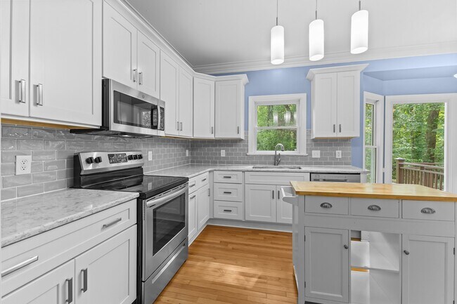 Building Photo - 103 La Quinta Ct