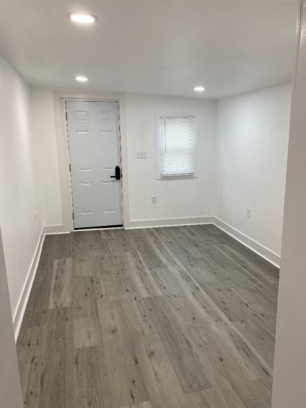 Building Photo - 710 N Fulton Ave